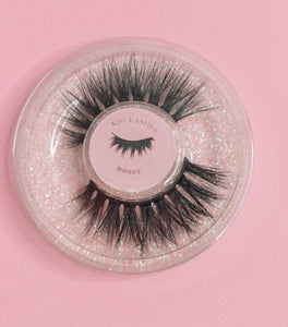 Money Mink Lashes – Luxurious Volume and Flawless Glam